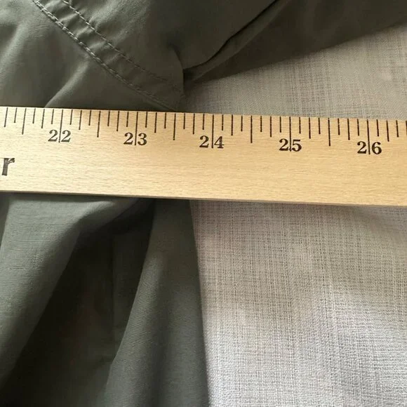 Vintage White Sierra Mens XL Windbreaker Jacket Green & Black Lightweight - Picture 6 of 7